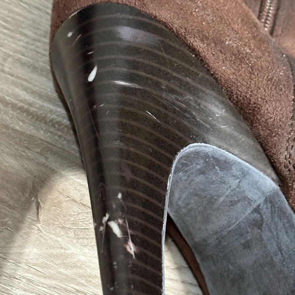 Isaac Mizrahi Chocolate Brown Suede Ankle Boots Womens Size 7 Preowned target - Picture 6 of 12